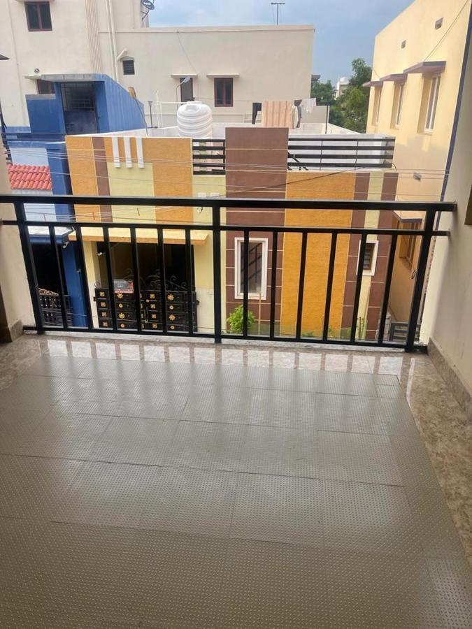 White Home Service Apartment 2Bhk Madurai Exterior photo